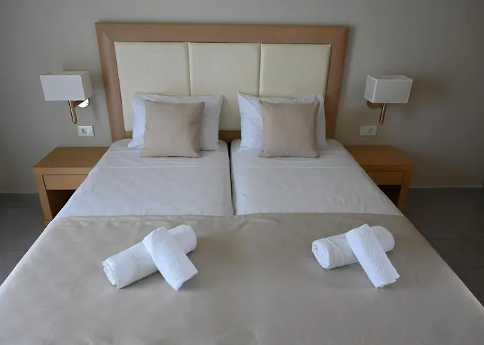 Stacy's 3* Kremastí